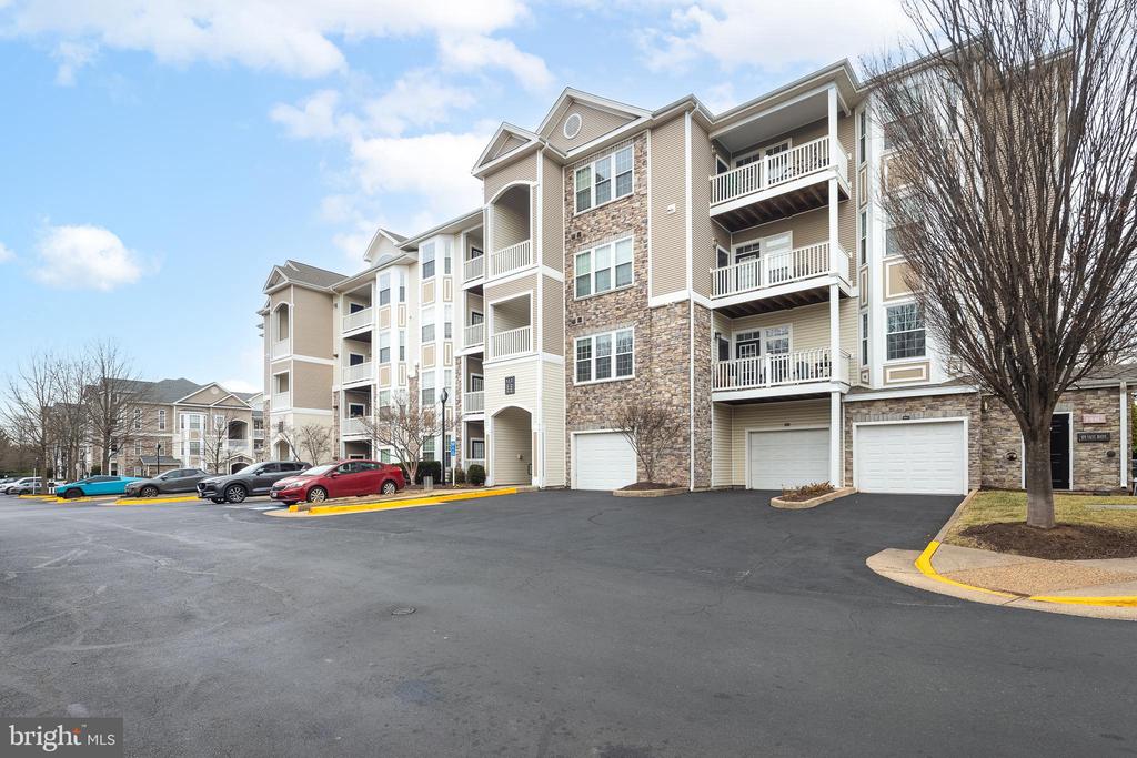 512 SUNSET VIEW TERRACE SE 402