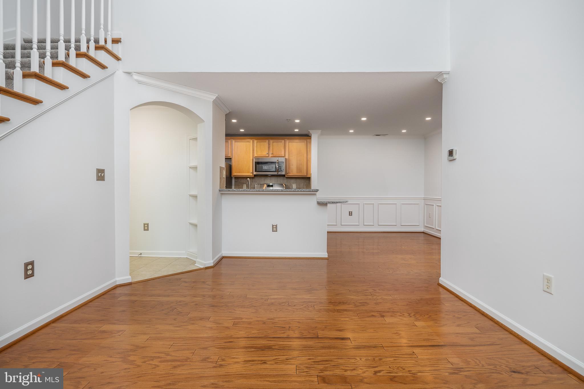 512 SUNSET VIEW TERRACE SE 402