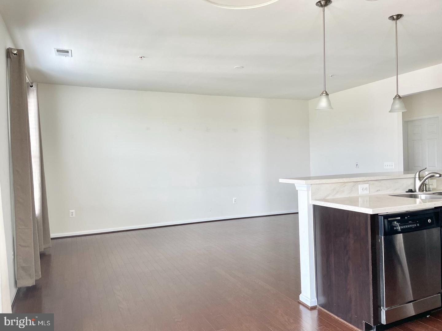 43913 CENTERGATE DRIVE