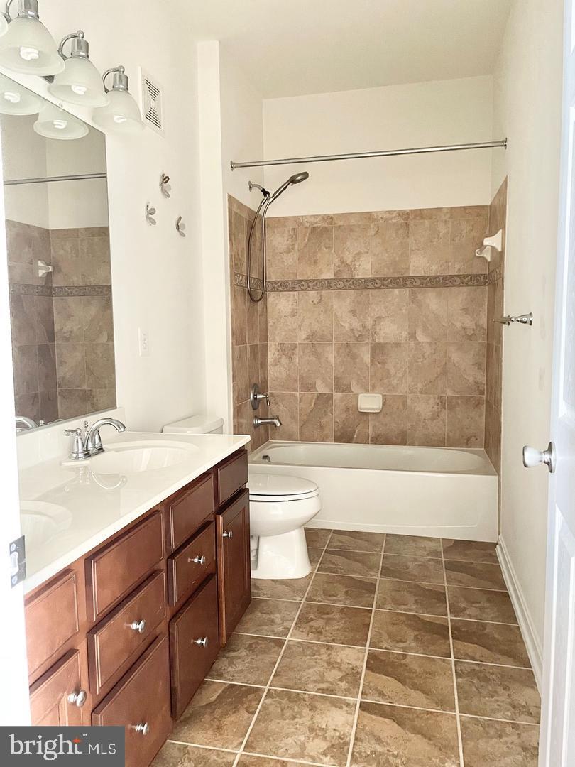 43913 CENTERGATE DRIVE