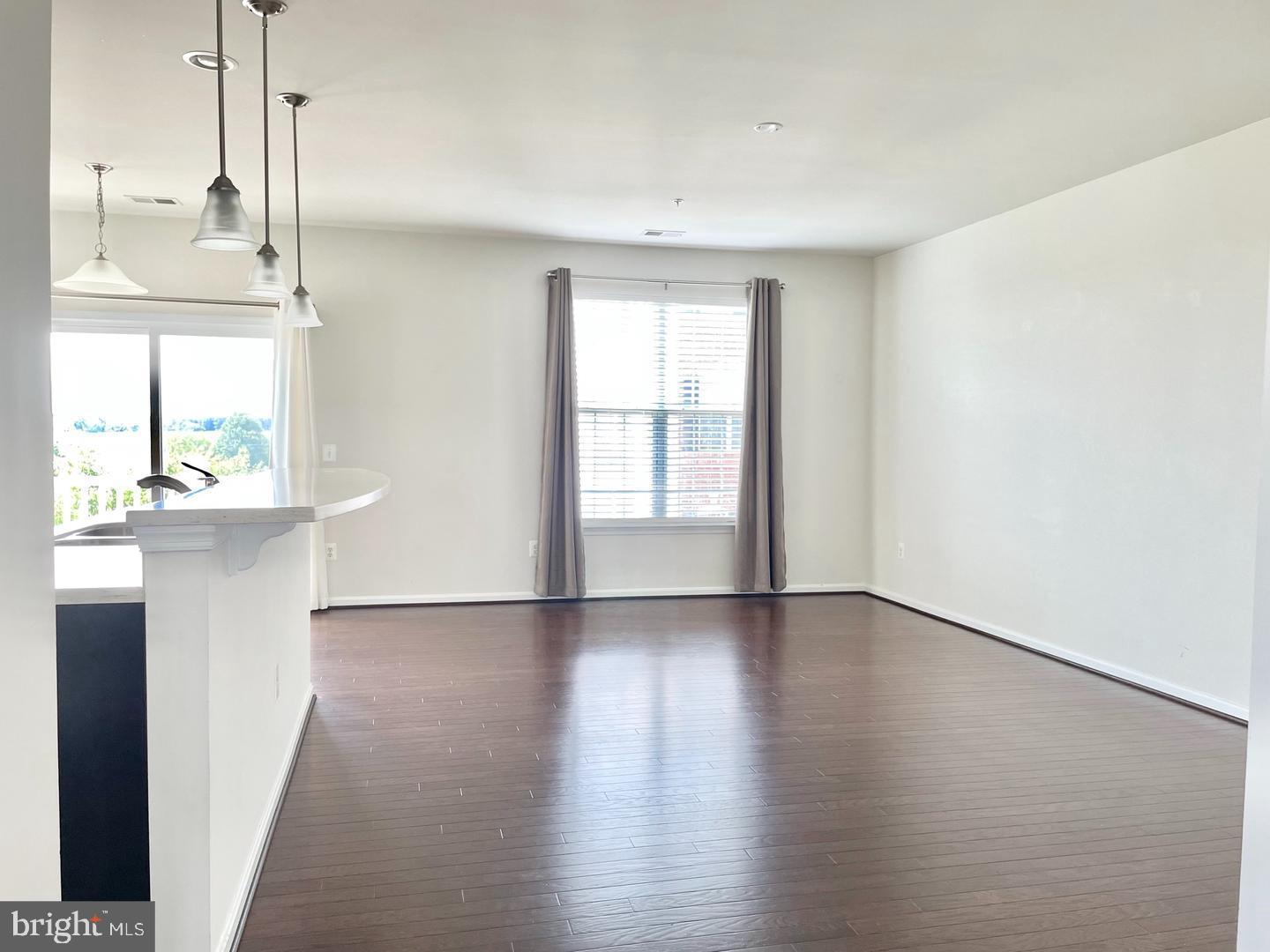 43913 CENTERGATE DRIVE