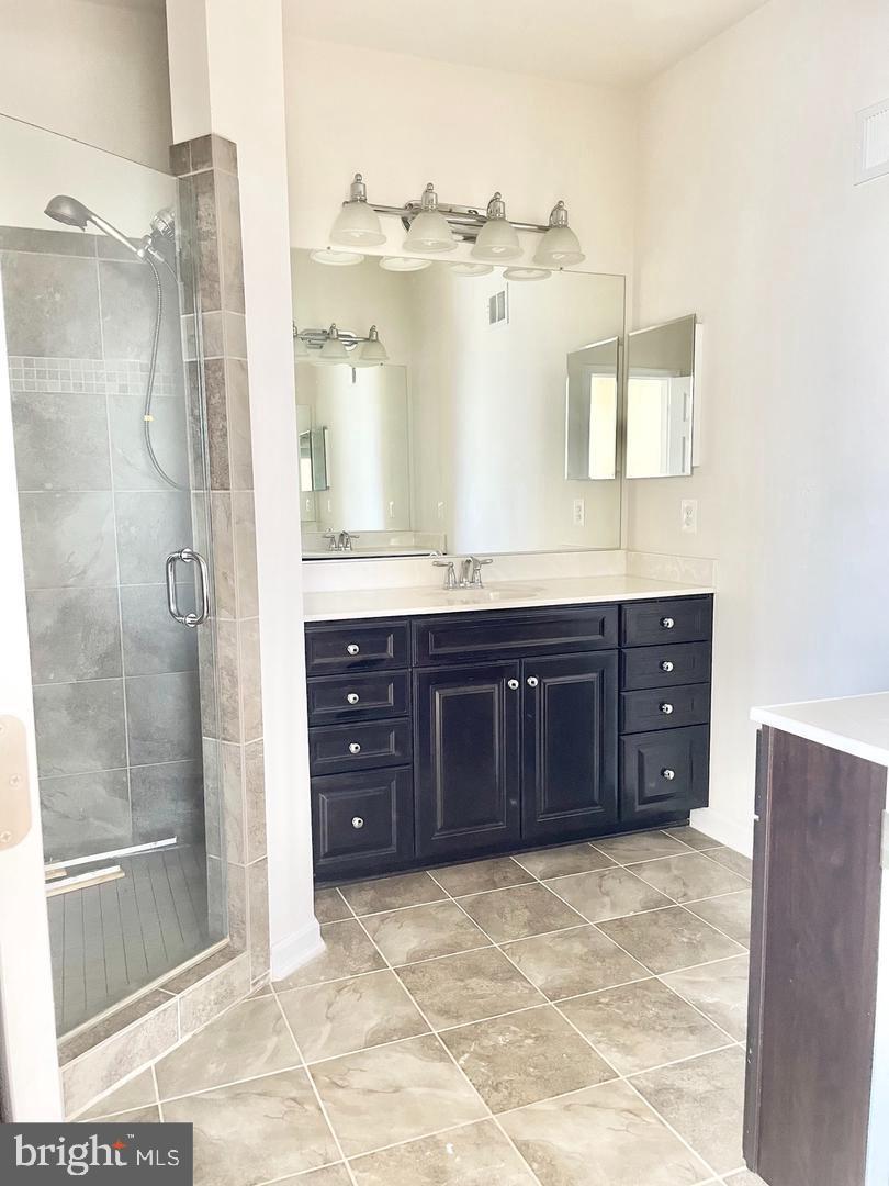 43913 CENTERGATE DRIVE