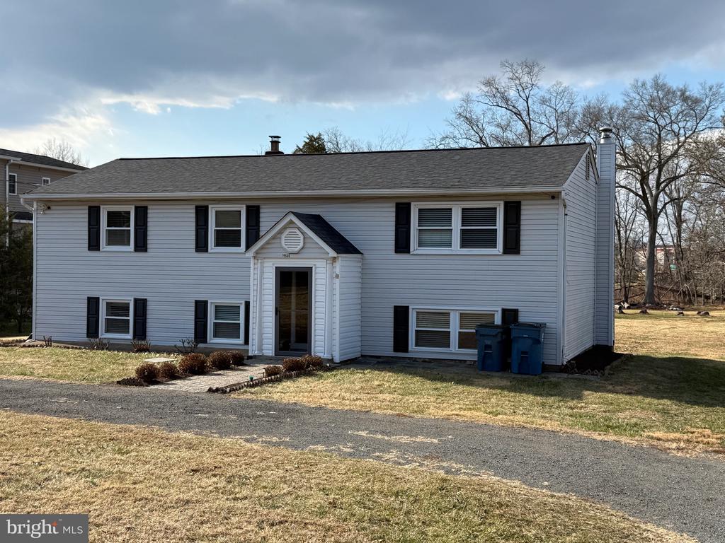 19560 SMITH CIRCLE