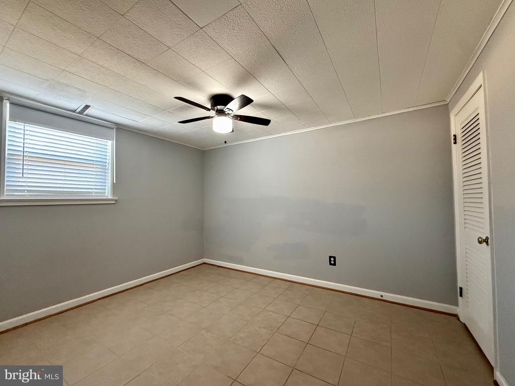 19560 SMITH CIRCLE