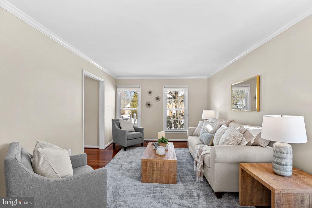 5 GRISWOLD COURT