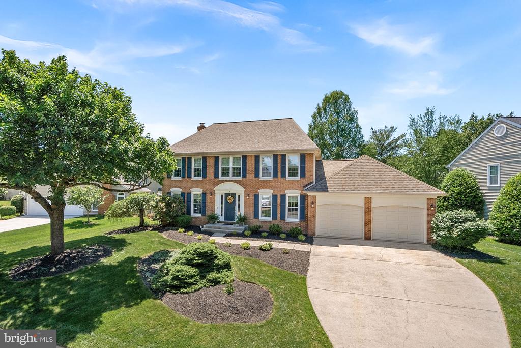 5 GRISWOLD COURT