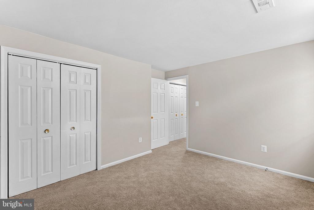 5 GRISWOLD COURT