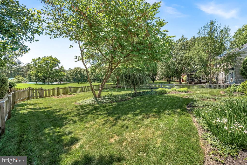 5 GRISWOLD COURT