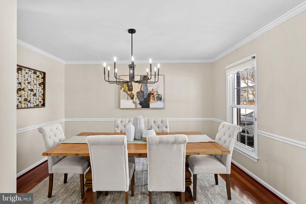 5 GRISWOLD COURT