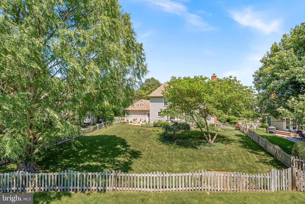 5 GRISWOLD COURT