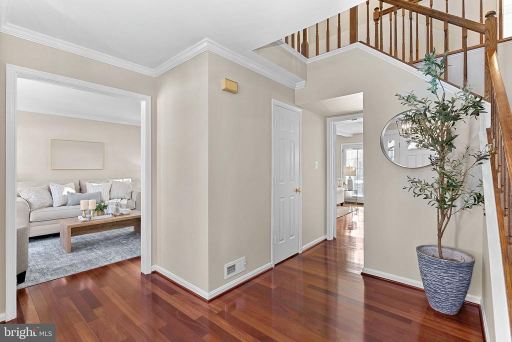 5 GRISWOLD COURT