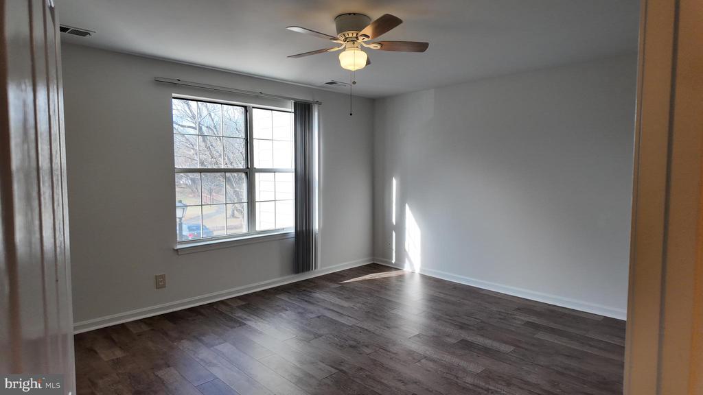 1123 HUNTMASTER TERRACE NE 202