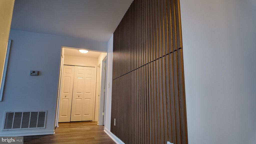 1123 HUNTMASTER TERRACE NE 202