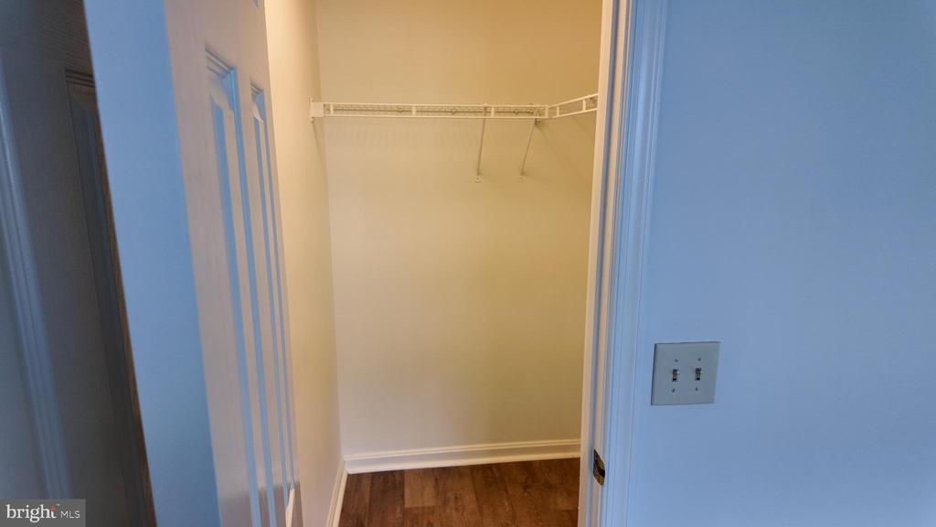 1123 HUNTMASTER TERRACE NE 202