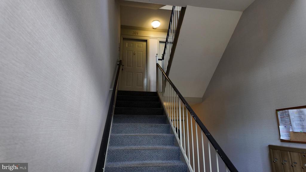 1123 HUNTMASTER TERRACE NE 202