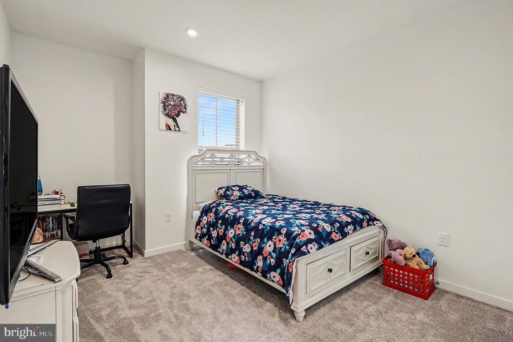 45956 SWALLOW TERRACE