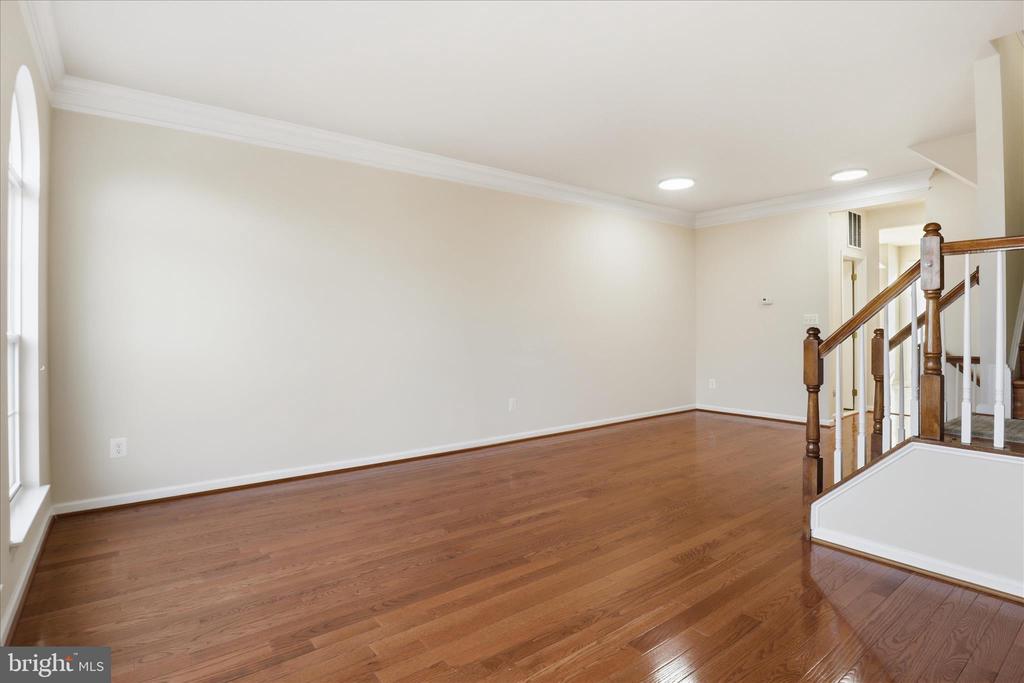 20432 HOMELAND TERRACE