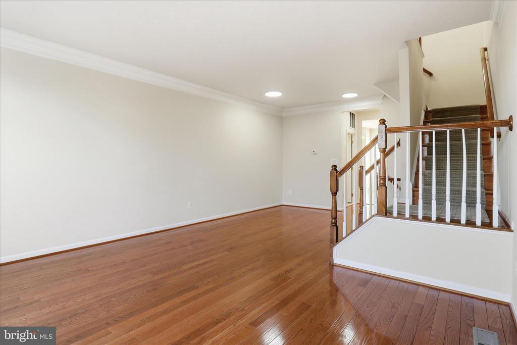 20432 HOMELAND TERRACE