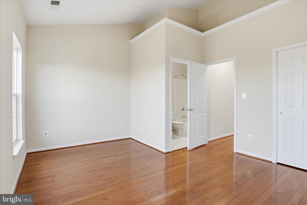 20432 HOMELAND TERRACE