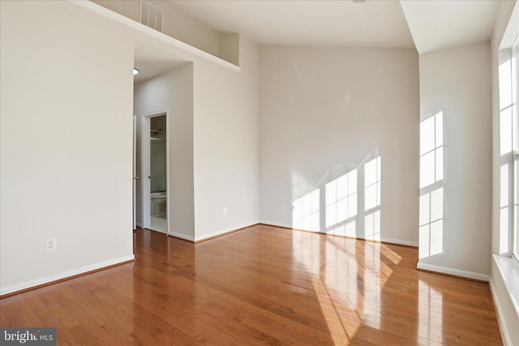 20432 HOMELAND TERRACE