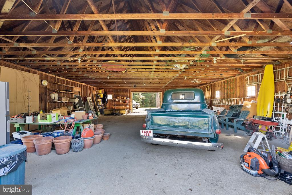 16309 HAMILTON STATION ROAD