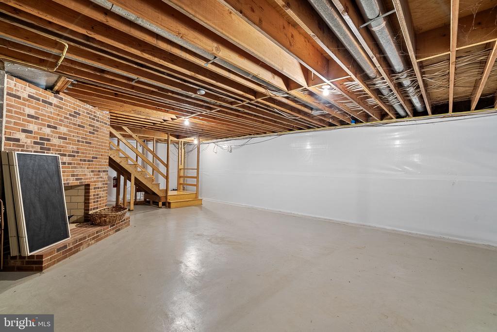 16309 HAMILTON STATION ROAD