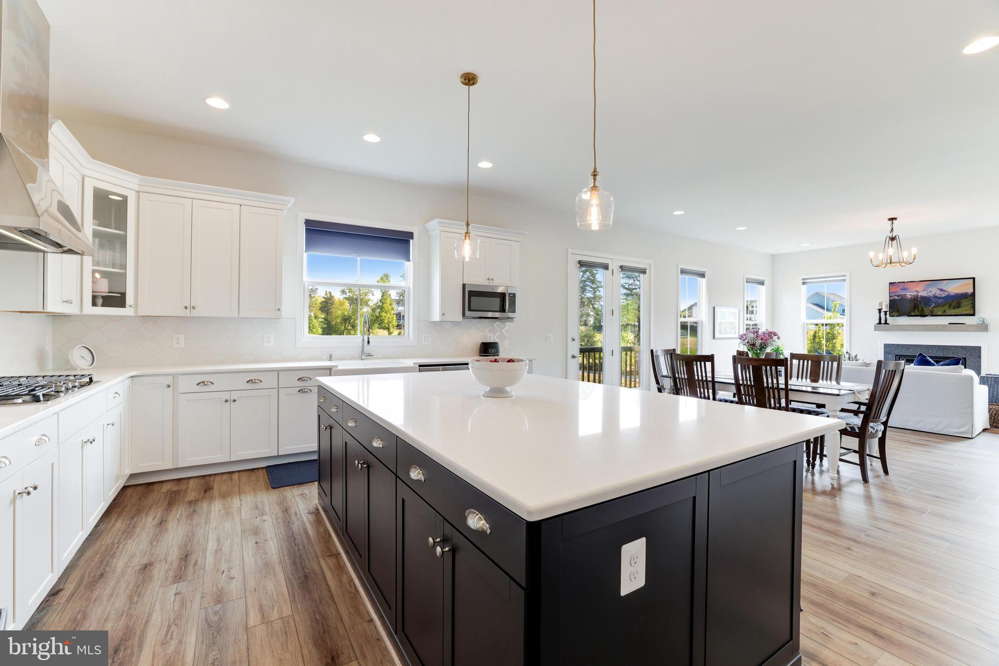 41490 BEDFORD FALLS COURT