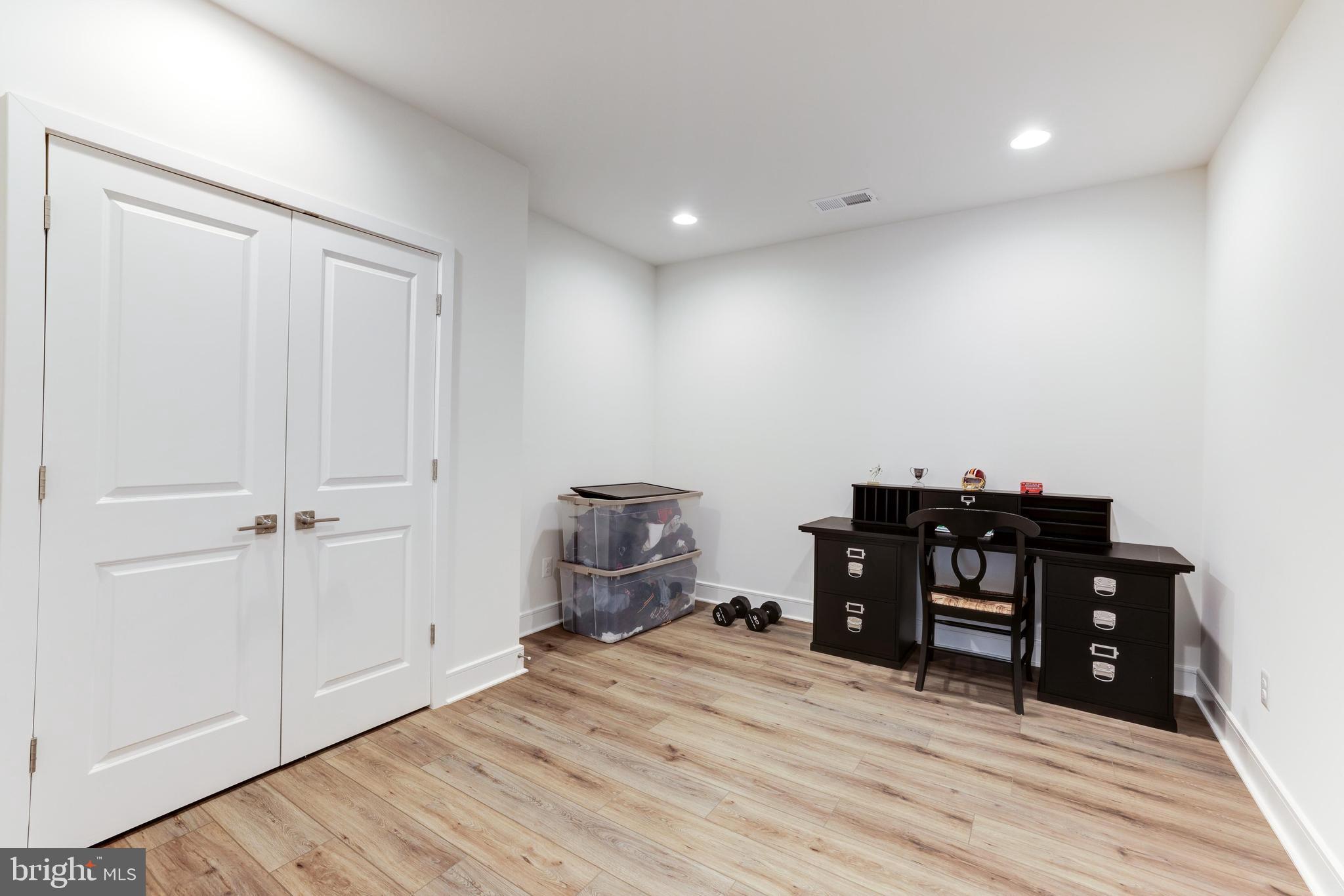 41490 BEDFORD FALLS COURT