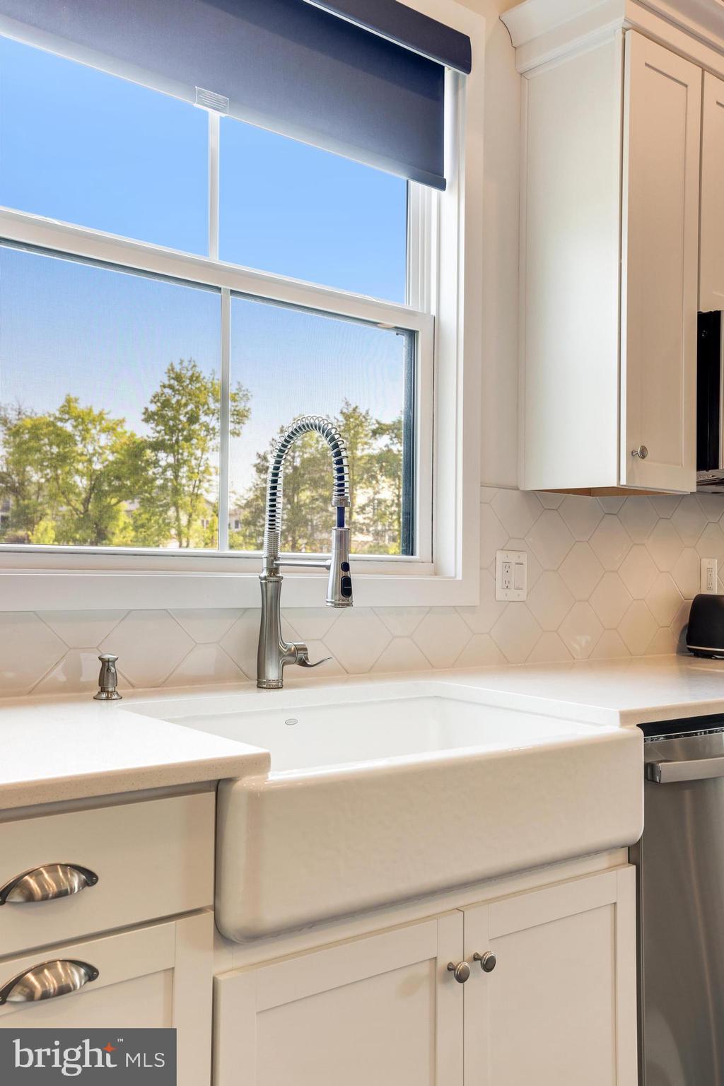 41490 BEDFORD FALLS COURT