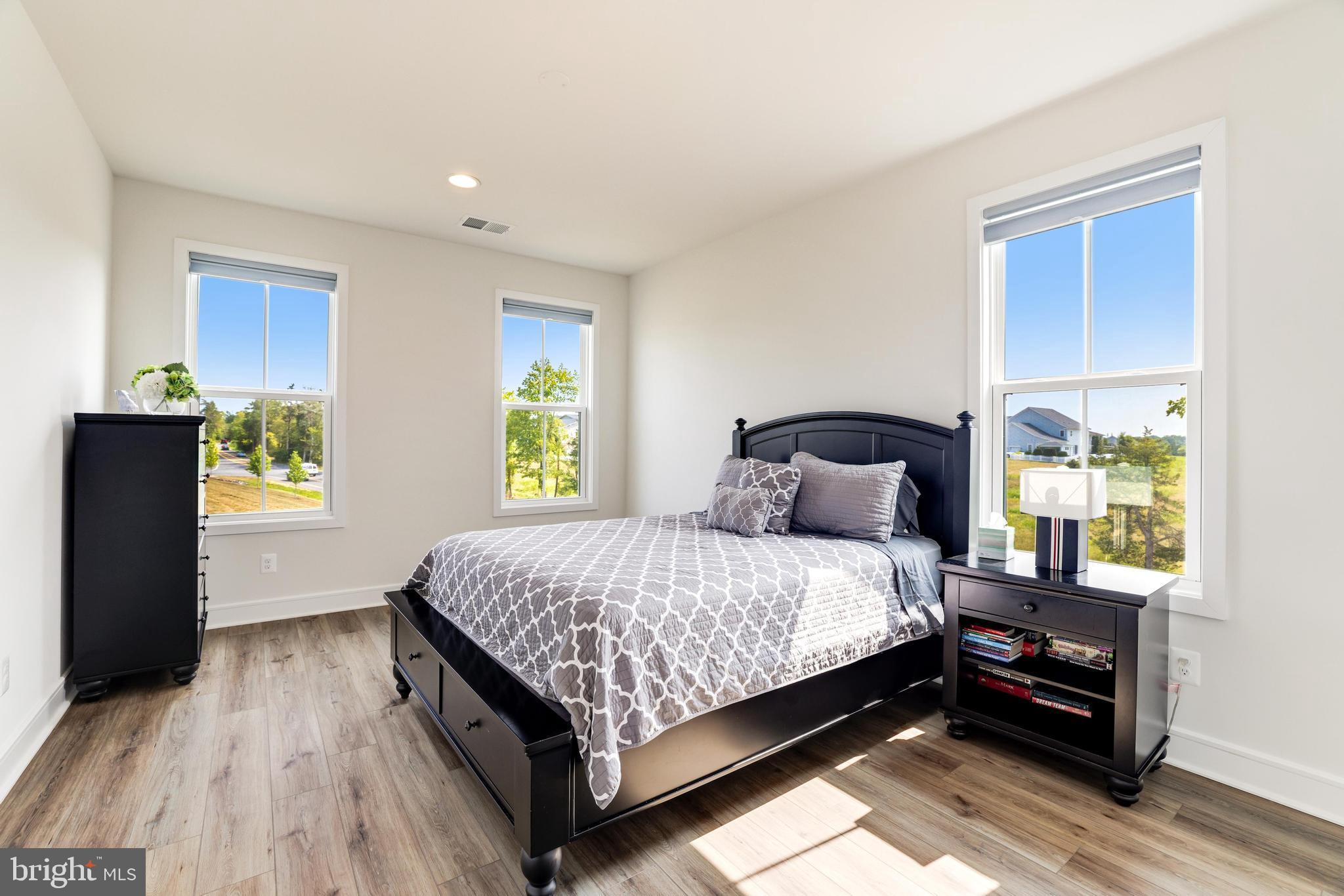 41490 BEDFORD FALLS COURT