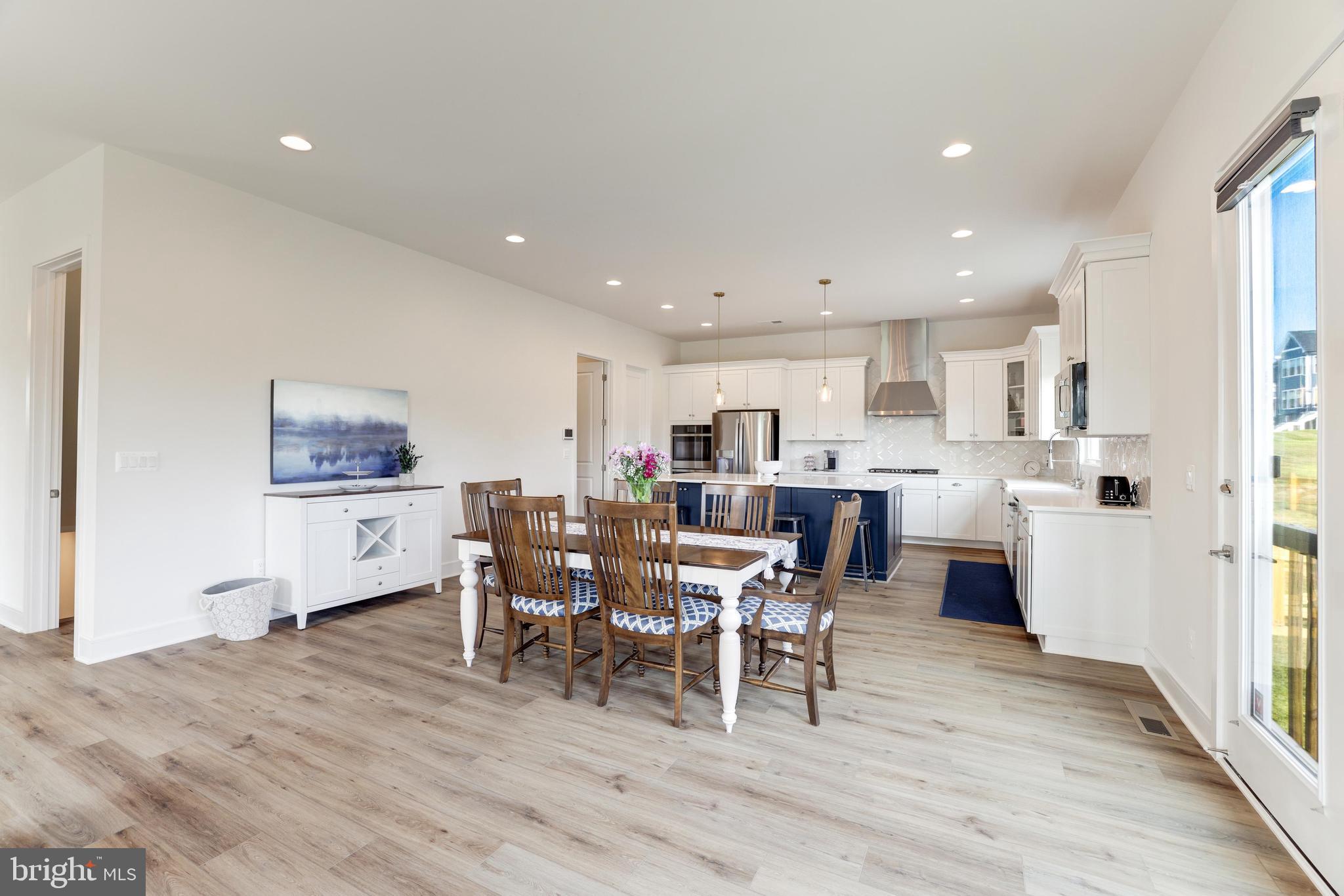 41490 BEDFORD FALLS COURT