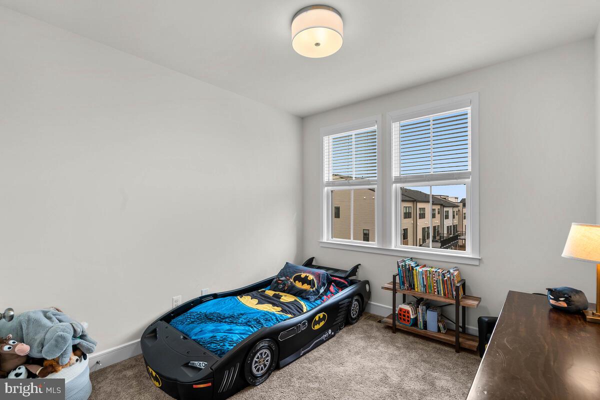 23049 COTTONWILLOW SQUARE