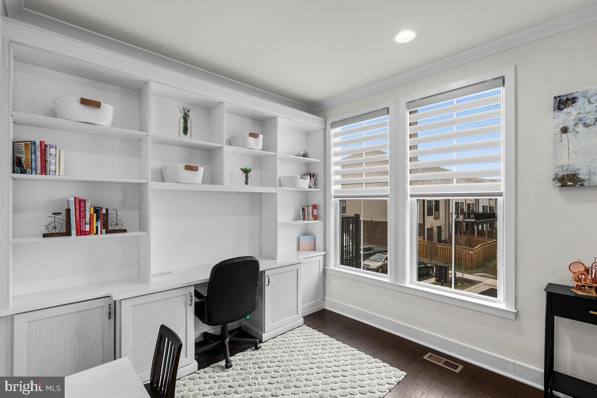 23049 COTTONWILLOW SQUARE