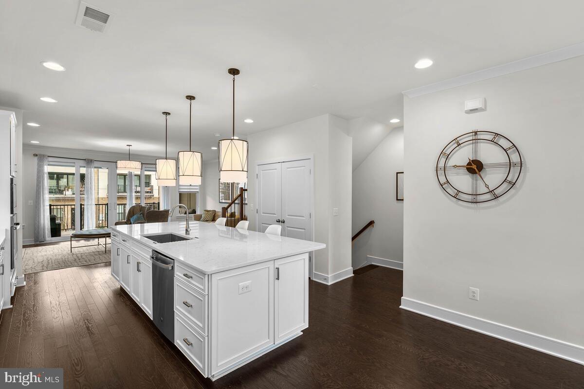 23049 COTTONWILLOW SQUARE