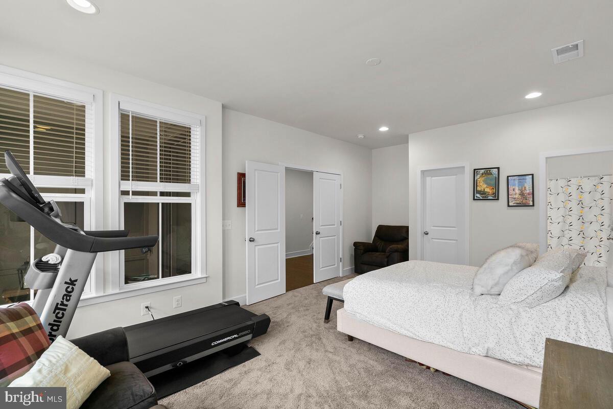 23049 COTTONWILLOW SQUARE