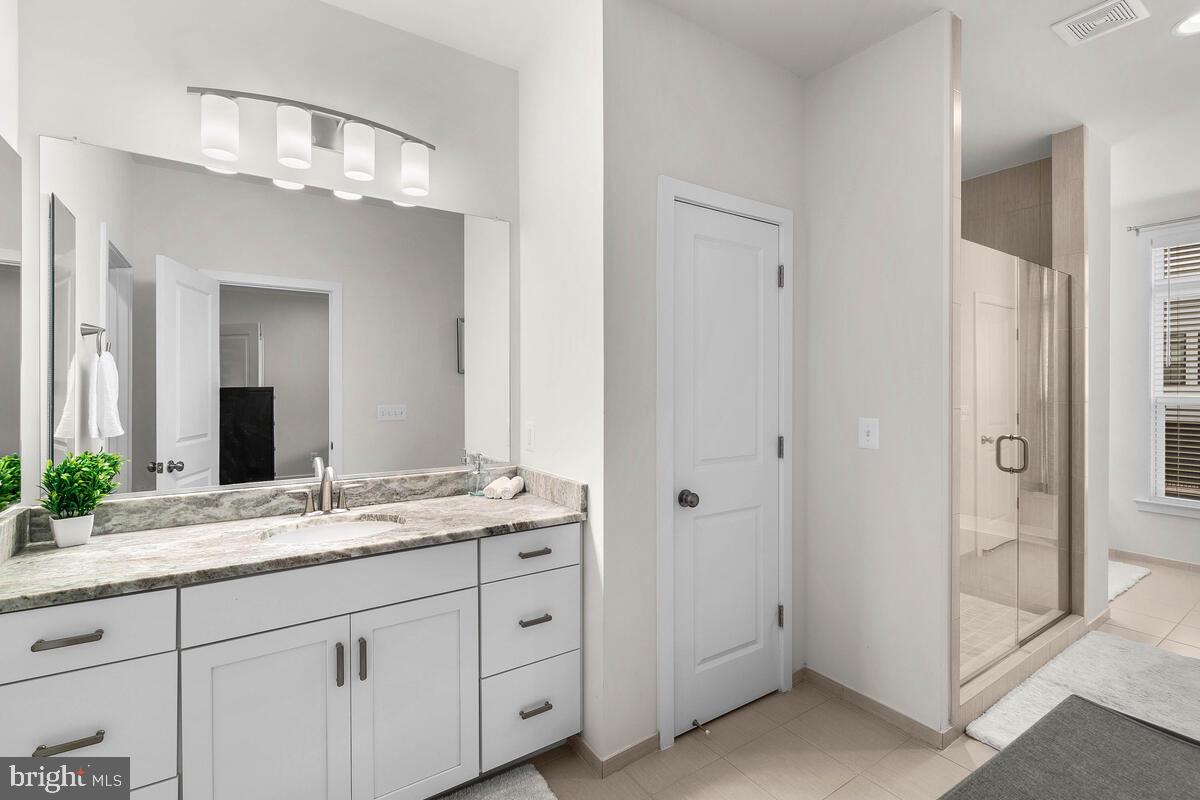 23049 COTTONWILLOW SQUARE