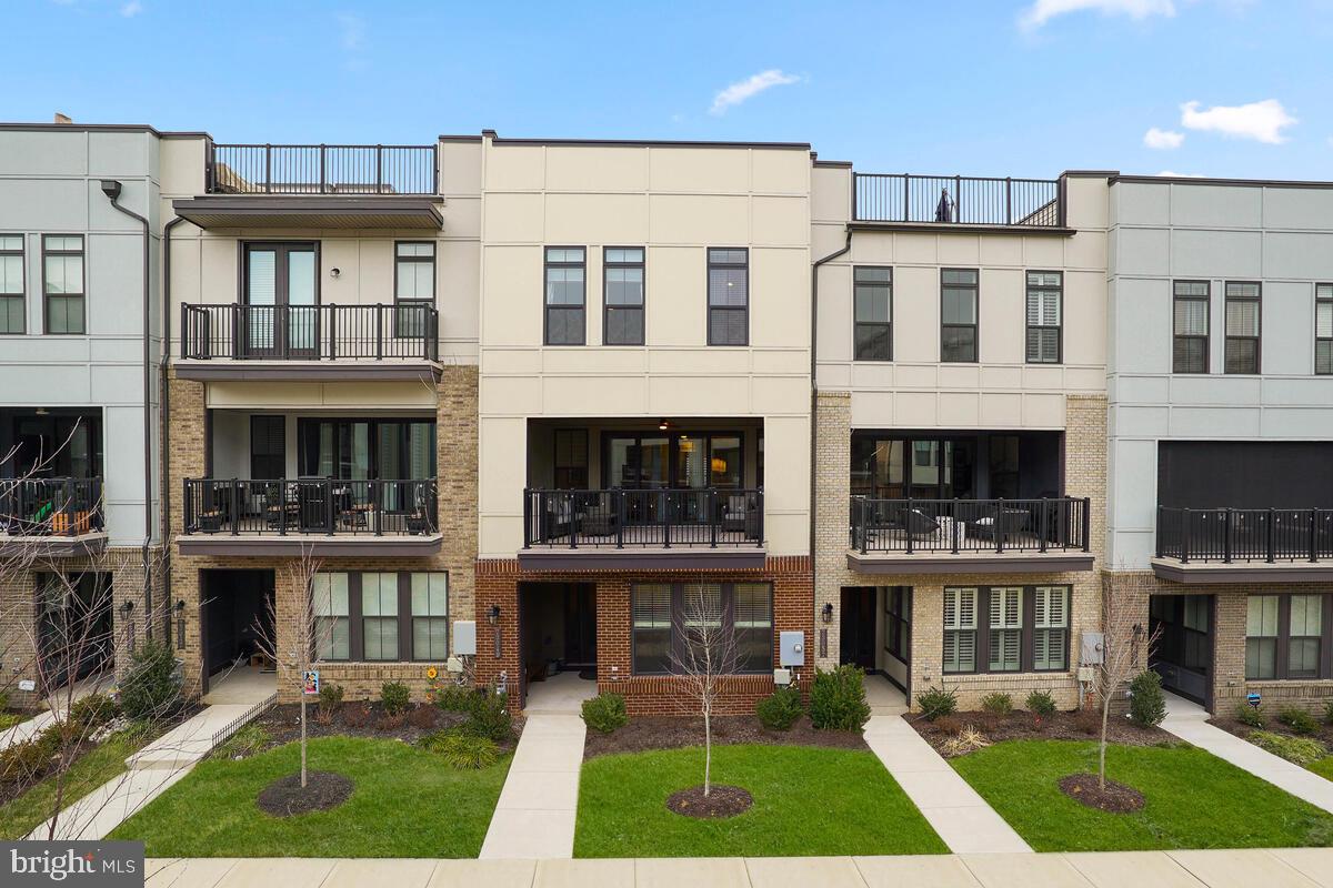 23049 COTTONWILLOW SQUARE