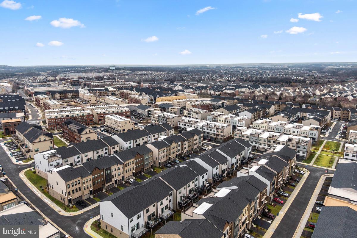 23049 COTTONWILLOW SQUARE