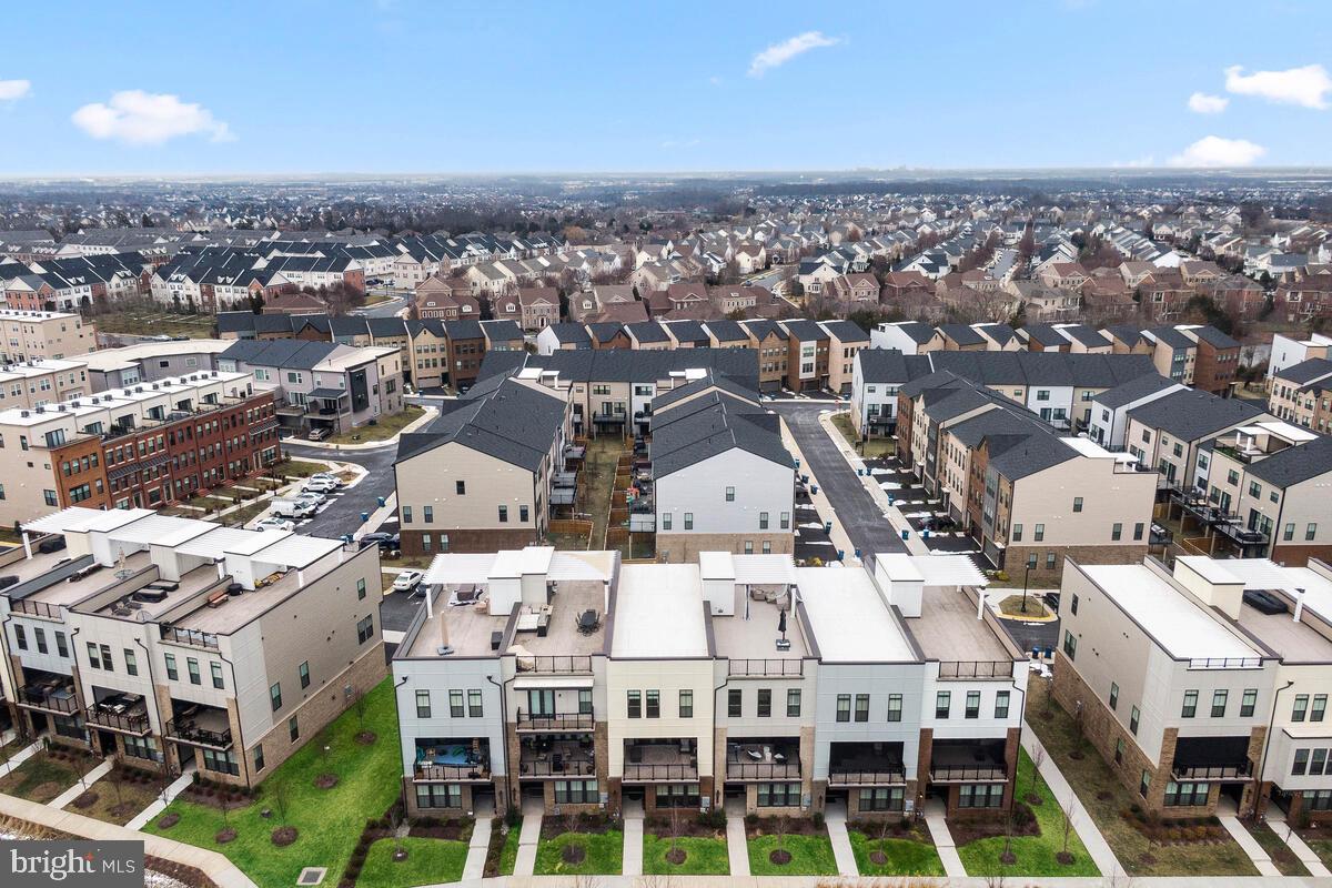 23049 COTTONWILLOW SQUARE