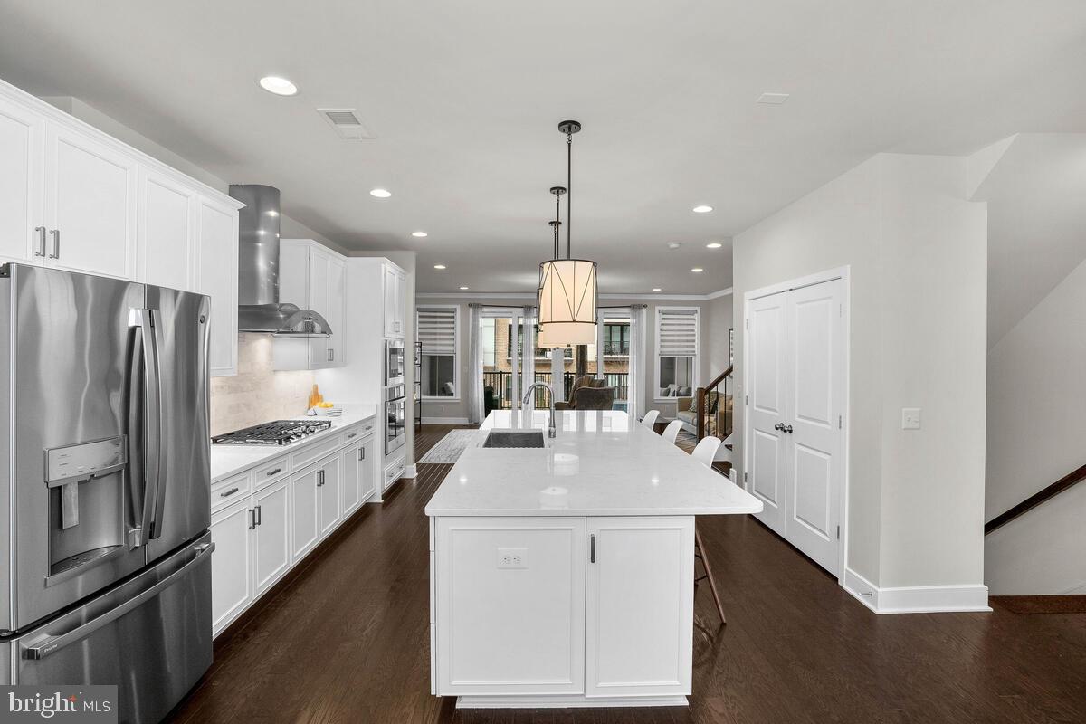 23049 COTTONWILLOW SQUARE