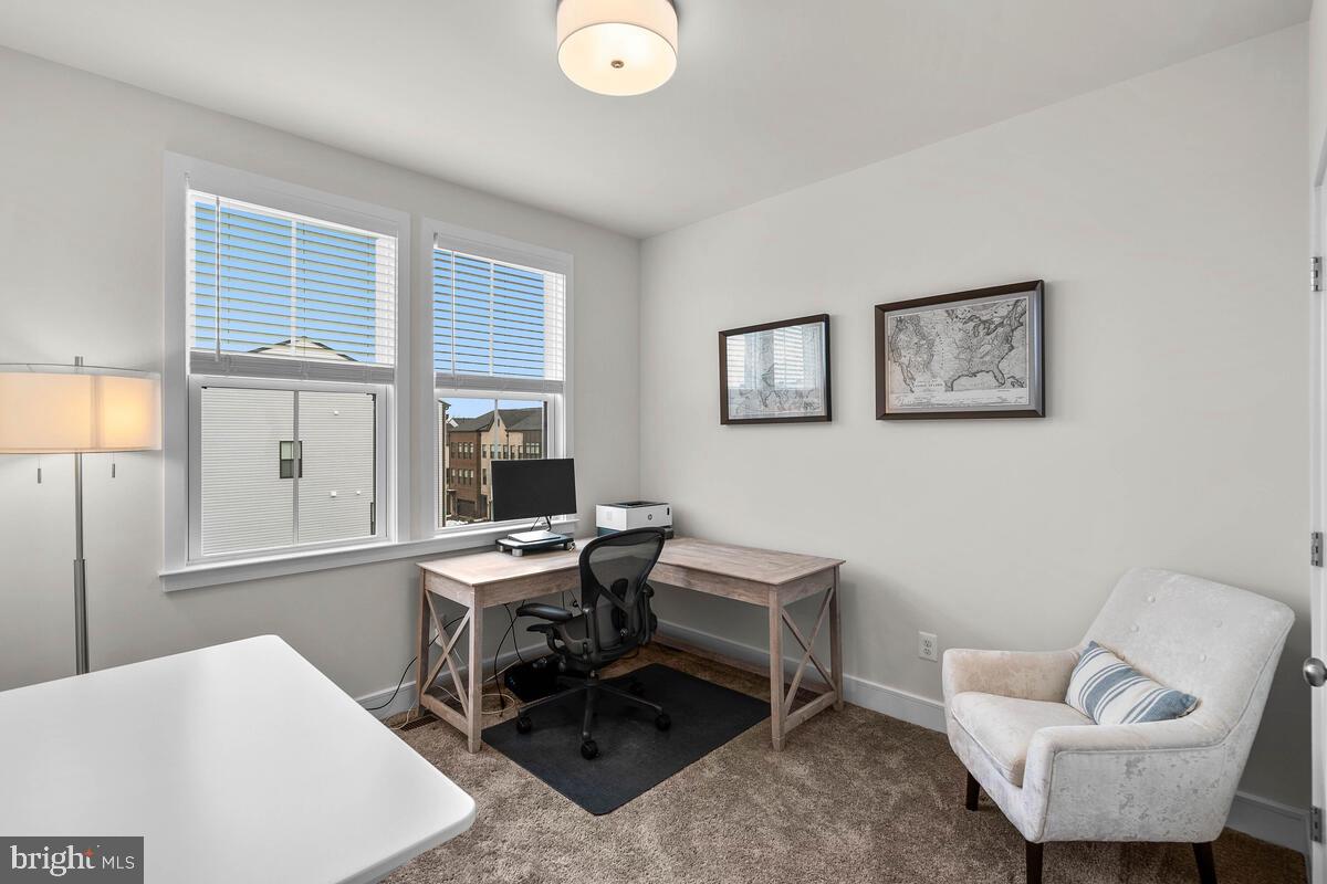 23049 COTTONWILLOW SQUARE