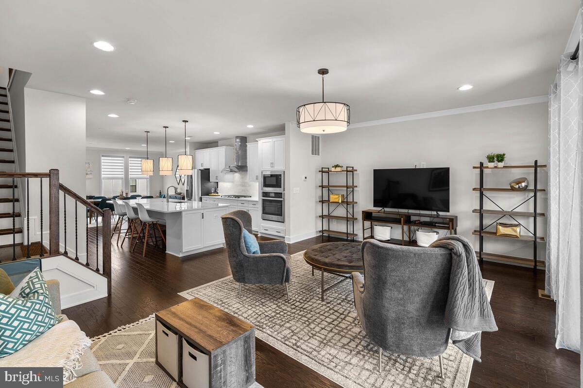 23049 COTTONWILLOW SQUARE