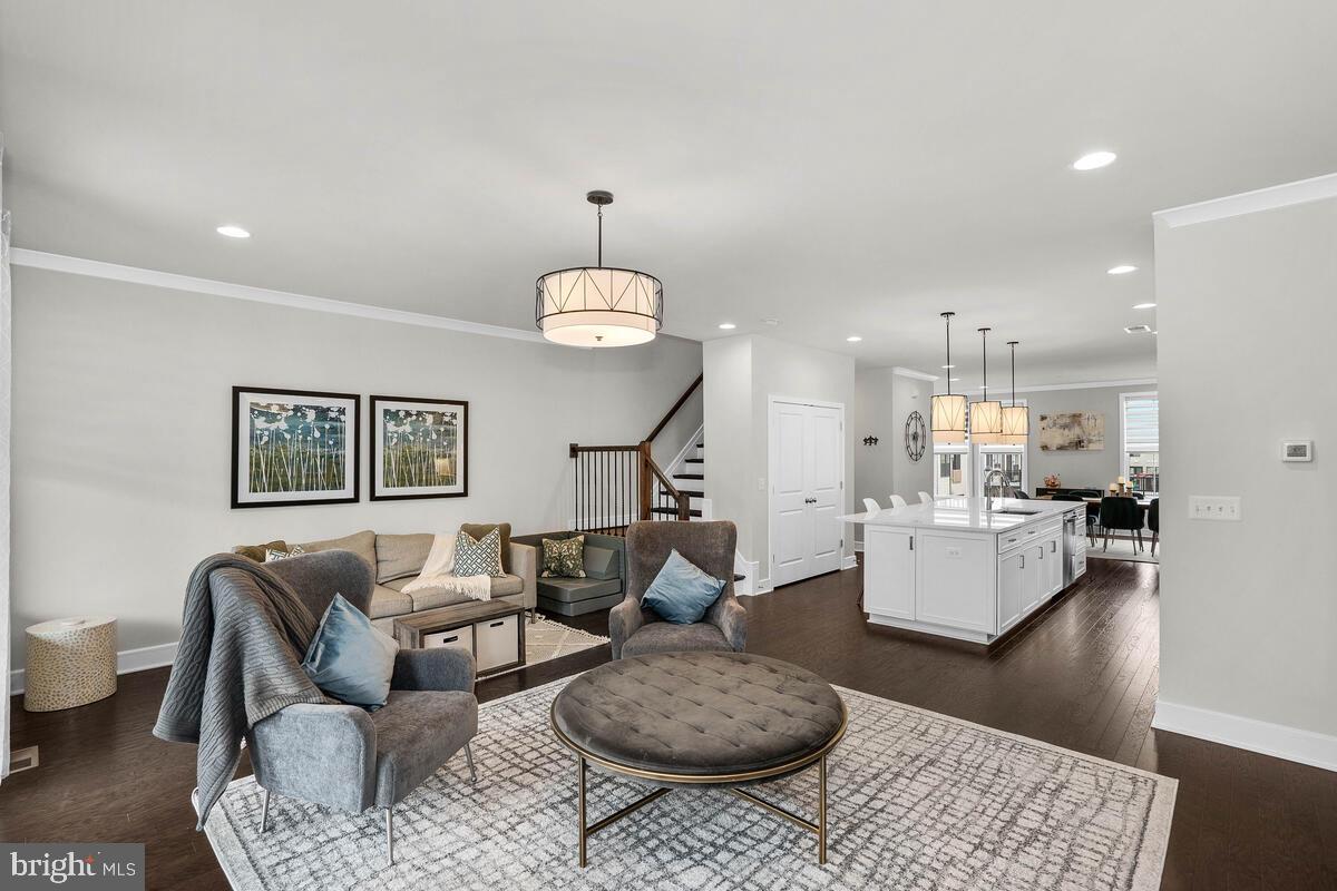 23049 COTTONWILLOW SQUARE