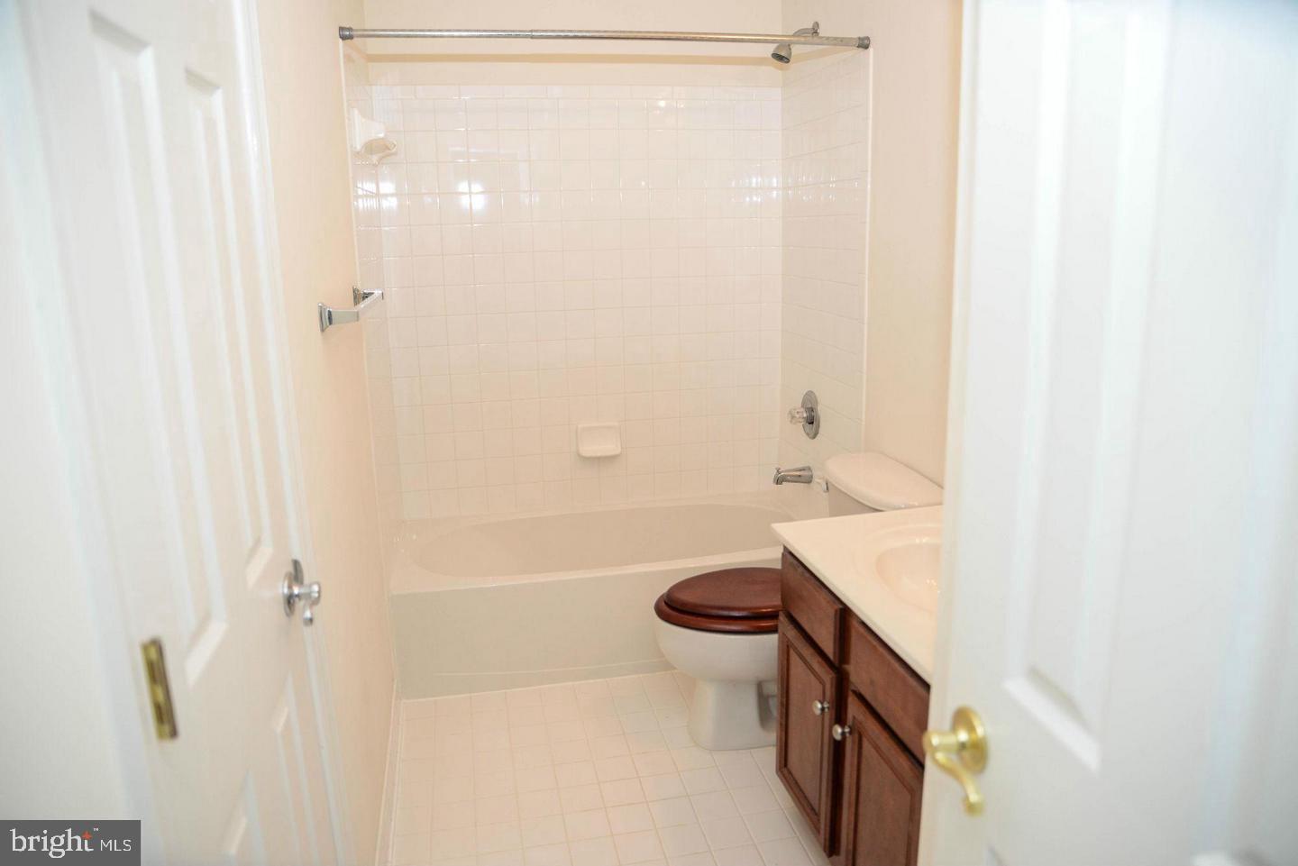 41898 CINNABAR SQUARE