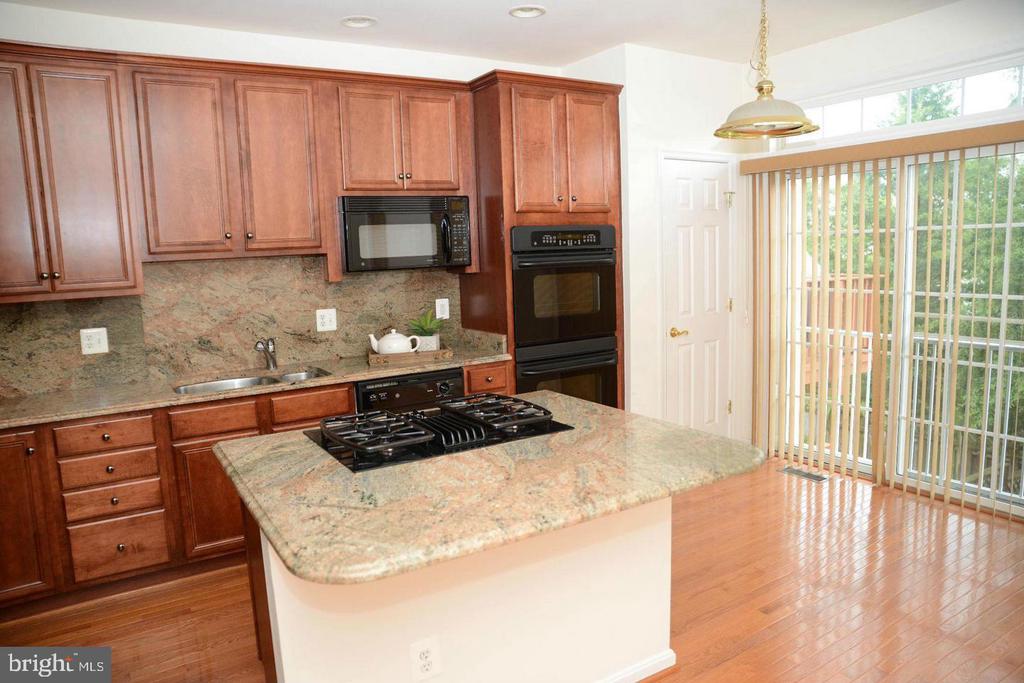 41898 CINNABAR SQUARE