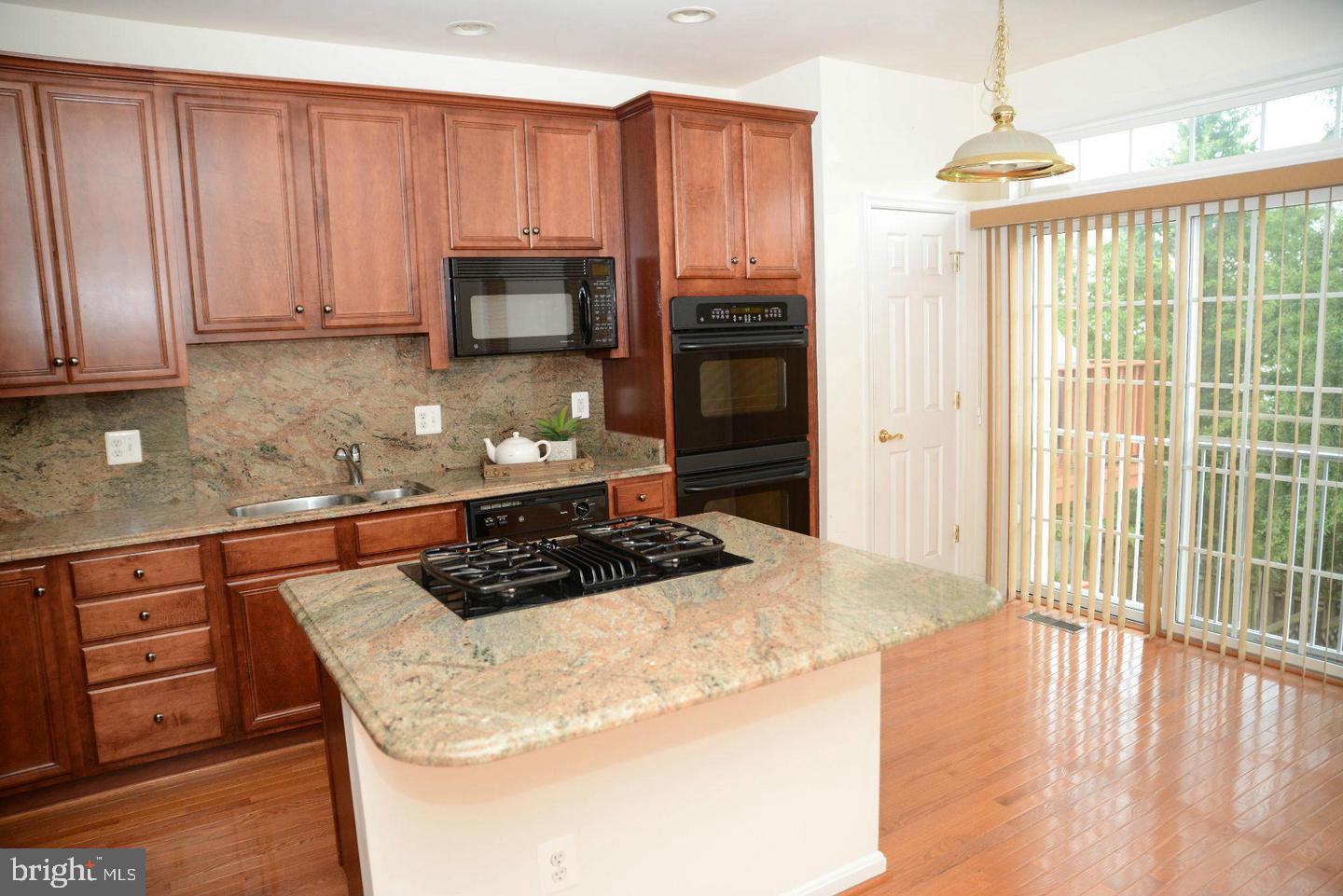 41898 CINNABAR SQUARE