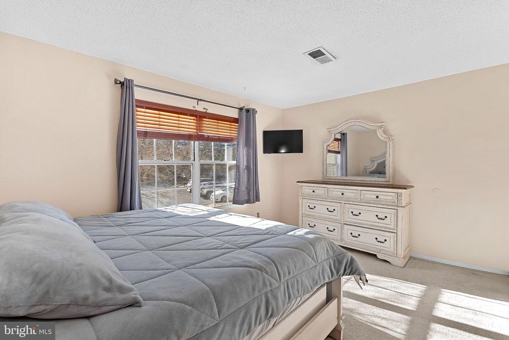 1115 HUNTMASTER TERRACE NE 202