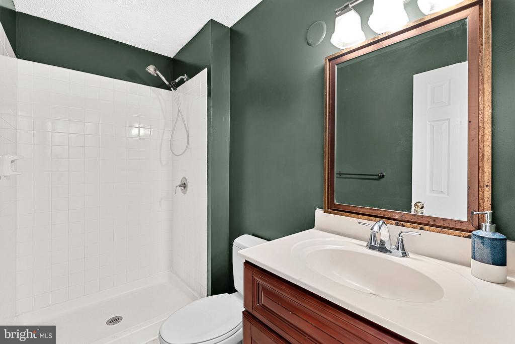 1115 HUNTMASTER TERRACE NE 202