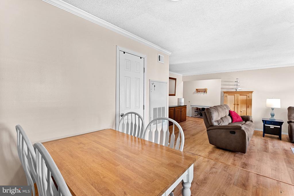 1115 HUNTMASTER TERRACE NE 202