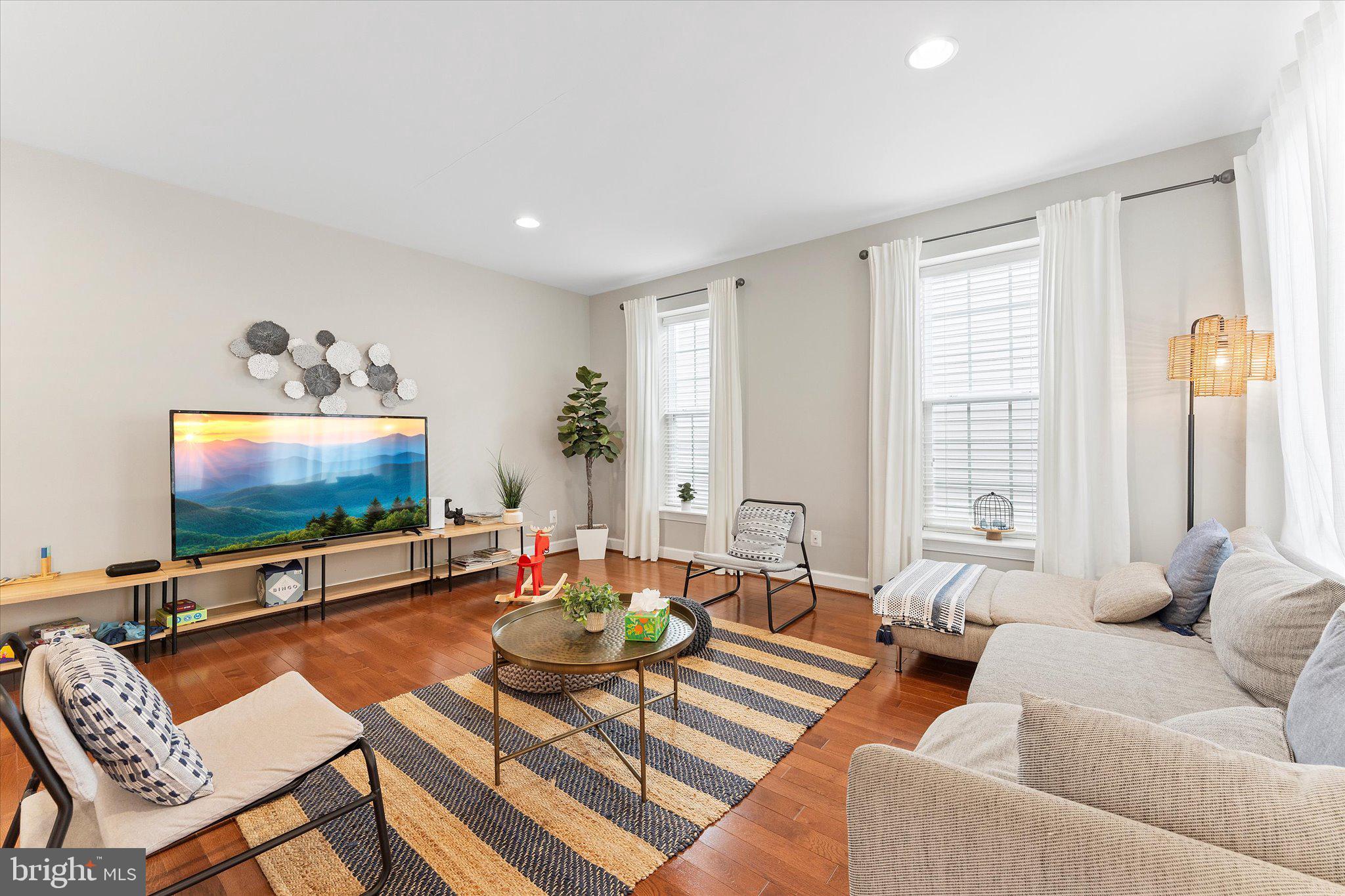 20433 SAVIN HILL DRIVE